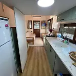 Tiny House In Altinkum, 100 M From The Sea بيت للعطل *