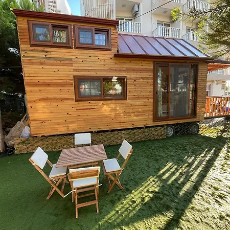 Holiday home Altinkum Tiny House, 100 M From The Sea *
