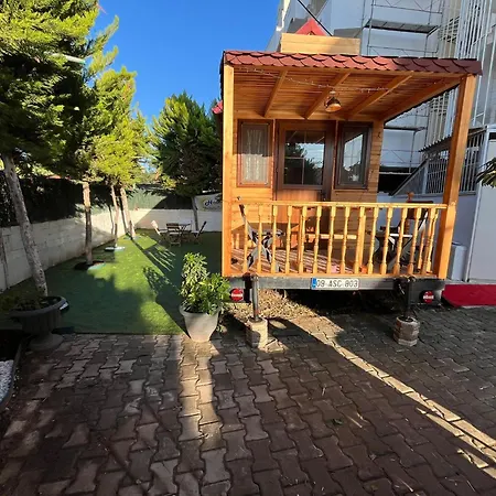 Vakantiehuis Altinkum Tiny House, 100 M From The Sea *