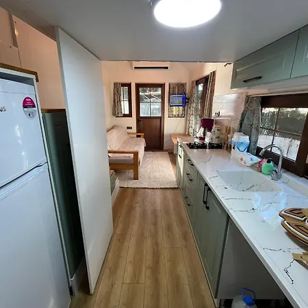 Altinkum Tiny House, 100 M From The Sea Vakantiehuis *