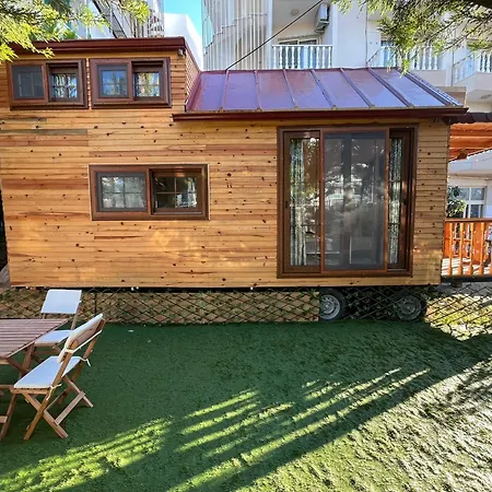 Holiday home Altinkum Tiny House, 100 M From The Sea Didim