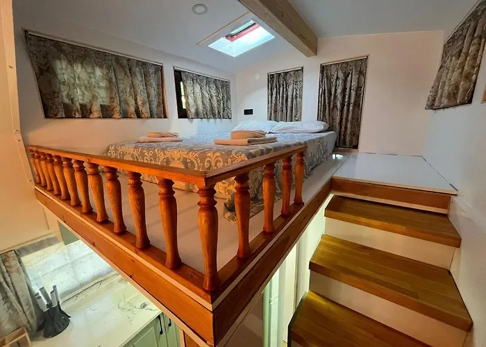Tiny House In Altinkum, 100 M From The Sea *