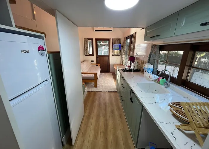 Tiny House In Altinkum, 100 M From The Sea 펜션 *